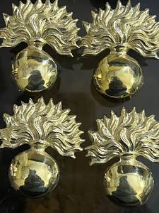 Insignias Personalizables 3D de Estilo Dorado con Diseño de Llama, Pin Metálico Decorativo para Prendas - Product Image 4