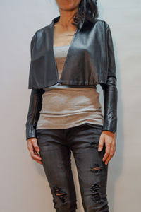 Chaqueta de Cuero Negra Corta Personalizada para Mujer, Impermeable, Transpirable, Ecológica, con Cierre, Estilo Urbano, Hecha a Mano - Product Image 4
