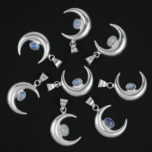 Colgante de Piedra Lunar Minimalista de Moda, Elegante Piedra Lunar Arcoíris, Joyería Plateada, Hecho a Mano, Estilo Boho, con Cristal y Engaste de Bisel - Product Image 2