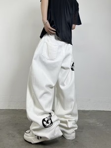 Pantalon en jean blanc ample, style streetwear, avec motifs tendance fleurs de cerisier et coupe large, pour hommes et femmes, décontracté - Product Image 2