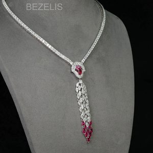 Exquisito Collar con Diamantes y Rubíes Cultivados en Laboratorio, con un Gran Rubí en Corte Pera como Centro de Atención y Borla de Diamantes en Cascada - Product Image 5