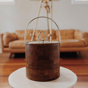 Seau à glace artisanal en bois d'acacia massif avec doublure isolante en acier inoxydable pour bar à domicile haut de gamme et service de vin en hôtel - Product Image 1
