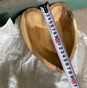 ชามไม้ทรงหัวใจวินเทจ ODM ทำจากไม้กระถินณรงค์อเนกประสงค์ สำหรับเทเทียนหรือทำแป้ง ผลิตด้วยมือในเวียดนาม ปรับขนาดได้ตามต้องการ - Product Image 2