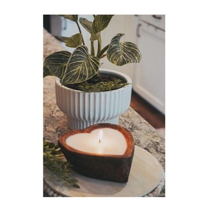 Pot à bougie personnalisé en ciment, style grain de bois robuste, pour la décoration de la maison - Product Image 2