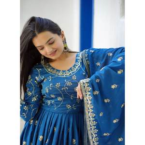 Robe de soirée élégante Chinon avec belle robe de broderie de séquence - Product Image 2