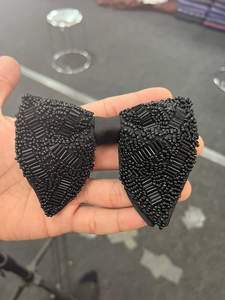 Nœud Papillon en Soie Brodé de Luxe, Élégant et Tendance, avec Sangle Réglable, pour Hommes – Idéal Mariages et Soirées - Product Image 1