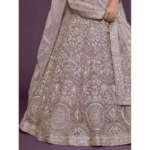 Precioso Lila Bordado Soft Net Lehenga Choli Con Dupatta - Product Image 2