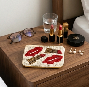 Beaded Coin Purse Red <b>Lipstick</b> Pattern Zipper Closure Handmade Vintage <b>Mini</b> Female Style - Product Image 2