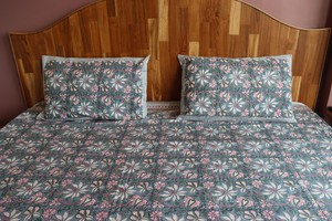 Handmade Hand Block Printed Bedsheet Cotton Cambric Bedding Set with <b>Pillow</b> Covers Bohemian Bedspread At Factory Price - Product Image 3