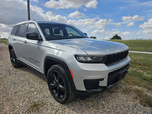 Grand Cherokee L Laredo X 2023 - Product Image 3
