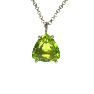Colgante de Peridoto 100% Natural con Engaste Vintage en Plata de Ley S925, Corte Trillón, Cadena de Joyería, Regalos - Product Image 2