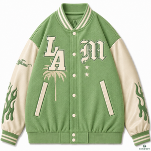 เสื้อแจ็คเก็ตวาร์ซิตี้สีเขียวสำหรับผู้ชาย ยี่ห้อ SINEWY ปักลายตัวอักษร LA รูปต้นปาล์ม ดีไซน์ลำลองสำหรับฤดูใบไม้ร่วง ทรงเบสบอล กระดุมติดแบบปกเสื้อพับได้ ทรงปกติ - Product Image 1