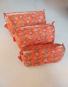 Premium Quality Cotton Toiletry Bag With Beautiful Hand Block Printed Pattern For Everyday Travel At Wholesale Price - Product Image 2