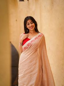 Sari de Algodón Color Durazno de Primera Calidad, Tradicional con Bordado Floral Rojo, Ligero, Antiarrugas, Protección Solar, para Fiestas, para Mujer - Product Image 4