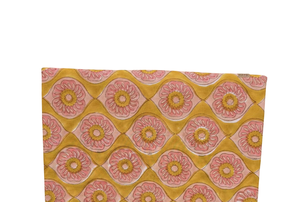 Tissu en coton imprimé moderne, motif artisanal tendance, doux, confortable et durable, idéal pour la couture, la confection et la création. - Product Image 1