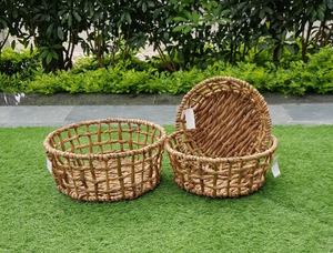 ทรงกลมพร้อมตะกร้าผักตบชวาทอพิเศษสําหรับจัดเก็บในบ้านและจัดเก็บองค์กรทําด้วยมือจากเวียดนาม - Product Image 4