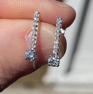 Elegantes Pendientes de Oro de 14K con Diamantes de Laboratorio en Forma de Gota, Corte Redondo, Joyería Fina, Regalo de Lujo para Mamá, Cumpleaños, Aniversario - Product Image 3