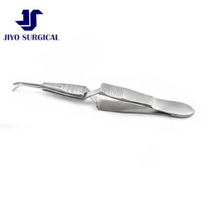 Pince à écartement Watzke 4 1/2 pouces, instrument chirurgical, dents crantées, embouts angulés à 30 degrés de 10,0 mm, action croisée plate WS-8765 - Product Image 1