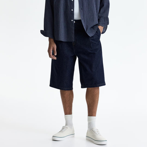 Shorts en jean bleu foncé pour homme, taille haute, coupe droite, style décontracté d'été, 100 % coton tissé, poches surpiquées - Product Image 2