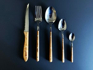 Cuillère à miel en bois et résine, design unique, faite à la main, décorative, réutilisable, accessoire de cuisine pour le petit-déjeuner et les desserts, en vente - Product Image 6