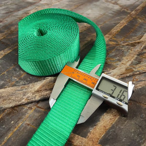 Cinta de Poliéster de Alta Resistencia para Fabricantes Industriales, Rollo de Cinta de 32 mm de Alta Resistencia, Fabricación Personalizada OEM en Vietnam - Product Image 1