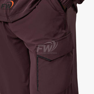 Pantalon de survêtement essentiel de haute qualité pour homme – Idéal pour l'entraînement en extérieur, le fitness et la course à pied – Collection décontractée – Offre spéciale - Product Image 4