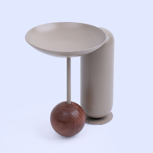 Porte-encens en métal de style arabe avec un plateau élégant, une base sphérique en bois et une tour moderne de haute qualité pour une fragrance sereine à la maison - Product Image 3