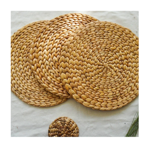 Set de table en jacinthe d'eau vietnamienne durable, tissé à la main, en herbe naturelle, pour tables de salle à manger, restaurants et traiteurs - Product Image 3
