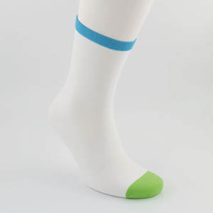 Chaussettes de sport pour hommes de haute qualité, en gros, avec logo personnalisé, chaussettes tubulaires épaisses, compression, cyclisme, basketball, super élastiques - Product Image 4