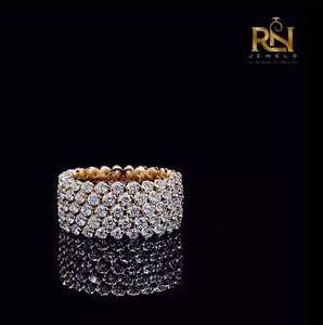 Bague Éternité à Cinq Rangs de Diamants de Laboratoire Couleur DEF Taille Brillant en Or Massif, Large Pavé, Bande Déclaration, pour Anniversaire et Mariage, Bijou Fin - Product Image 2