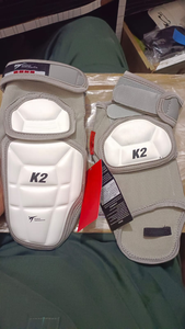 อุปกรณ์ป้องกันเท้าเทควันโดอิเล็กทรอนิกส์ K2 คุณภาพสูง ได้รับการรับรองจาก WTF ป้องกันการลื่น สำหรับการฝึกซ้อมและการแข่งขันระดับมืออาชีพ - Product Image 3