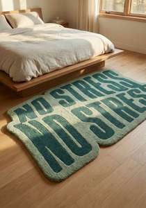 Alfombra de Lana de Lujo con Diseño Geométrico Verde y Tipografía, Hecha a Mano, de Alta Demanda y Superventas para Decoración Moderna del Hogar - Product Image 4