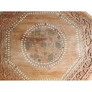 Mesa Auxiliar Hexagonal de Madera de Teca Hecha a Mano Aqdus Saleem |   Diseño Geométrico Contemporáneo Tallado |   Ecológico |   Venta al por mayor - Product Image 2