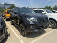 Pick-up électrique diesel polyvalent en excellent état, sièges en cuir, conduite à gauche, caméra de recul, phares LED, écran tactile