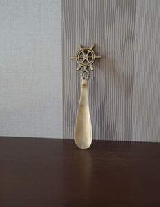 Elegante Zapata de latón compacta diseñada para la comodidad mientras mantiene una alta resistencia y durabilidad - Product Image 3