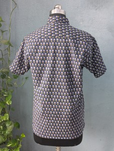 เสื้อเชิ้ตแขนสั้นลายดอกไม้ผู้ชาย ผ้าฝ้ายลำลอง ปกคอพับ ผ้าฝ้าย 100% ผ้าทอระบายอากาศสำหรับฤดูร้อน - Product Image 5