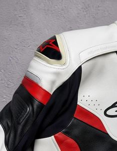 Veste de moto pour homme Pinestars, en cuir véritable, doublée de laine, coupe slim, blanche, noire et rouge, coupe-vent, col rabattable, fermeture éclair - Product Image 2