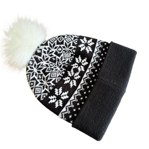 Bonnet d'hiver unisexe en tricot avec pompon, motif géométrique noir et blanc, décontracté pour l'extérieur, taille adulte 56-58 cm, bonnets personnalisables - Product Image 1