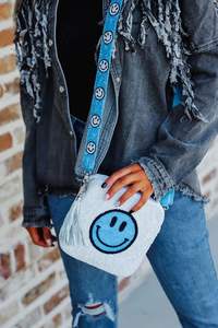 Bolso de hombro cuadrado de tela blanca con correa ancha extraíble, bolso de mano con cremallera para fiesta de mujer, bolso cruzado personalizable con mariposa de cuentas de semillas - Product Image 2