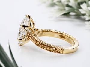 Anillo de compromiso de oro amarillo de corte ovalado con diamante cultivado en laboratorio para mujer, estilo vintage con grabado de filigrana y banda milgrain, solitario para boda. - Product Image 3