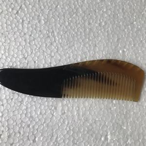 หวงตัง หวีทำมือคุณภาพพรีเมียมจากเขาควาย ทนทาน ปลอดสารพิษ พกพาสะดวก อุปกรณ์เสริมผม รับทำโลโก้ตามสั่ง ผลิตที่บ้าน - Product Image 1