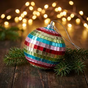 Boule disco arc-en-ciel décorative, sphère mosaïque miroir colorée, ornement réfléchissant pour fête, décoration rétro glamour pour la maison, centre de table festif - Product Image 4