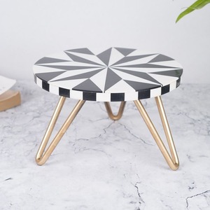 Support à gâteau en bois et en fer, plateforme d'exposition élégante pour les fêtes d'anniversaire, les mariages et la décoration de la maison - Product Image 2