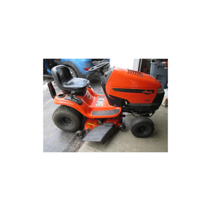Tracteur de pelouse polyvalent pour une tonte efficace et des travaux agricoles légers - Product Image 1