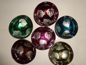 Cuenco decorativo de cáscara de coco con incrustaciones de nácar, hecho a mano en Vietnam, para regalo y decoración. - Product Image 3