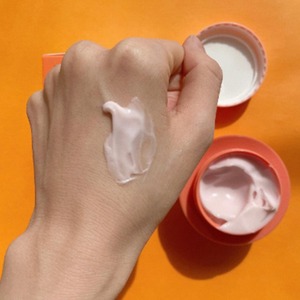 [POUR LA PEAU] Crema Facial Tonificante, Fórmula Hidratante para la Piel, Ingredientes Naturales, Loción Facial No Grasosa - Product Image 2