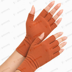 Manufacturer Wholesale Anti-UV Half Fingers <b>Moisturizing</b> Beauty <b>Gloves</b> Lightweight Custom Solid Color Manicure <b>Gloves</b> - Product Image 3