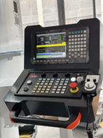 Centre d'usinage CNC 5 axes avec précision d'usinage simultanée sur 5 axes pour composants aérospatiaux et pièces en alliage de titane