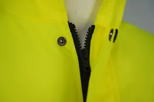 Chaqueta de Uniforme de Seguridad AIRO INDUSTRIES, Reflectante, Alta Visibilidad, Poliéster/Algodón, Invierno, Uso Profesional para Guardias - Product Image 4