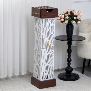 Quemador de Incienso Alto de Madera con Diseño de Ramas Intrincadas, Elegante Artesanía en Tonos Marrón y Blanco para una Decoración Lujosa - Product Image 1